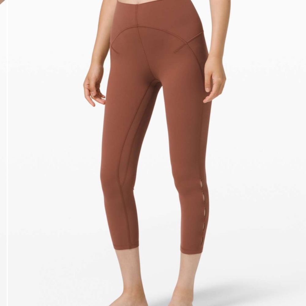 lululemon athletica unlimit highrise crop 23” keyhole